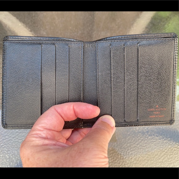 LOUIS VUITTON 6-Card Wallet - Picture 5 of 6